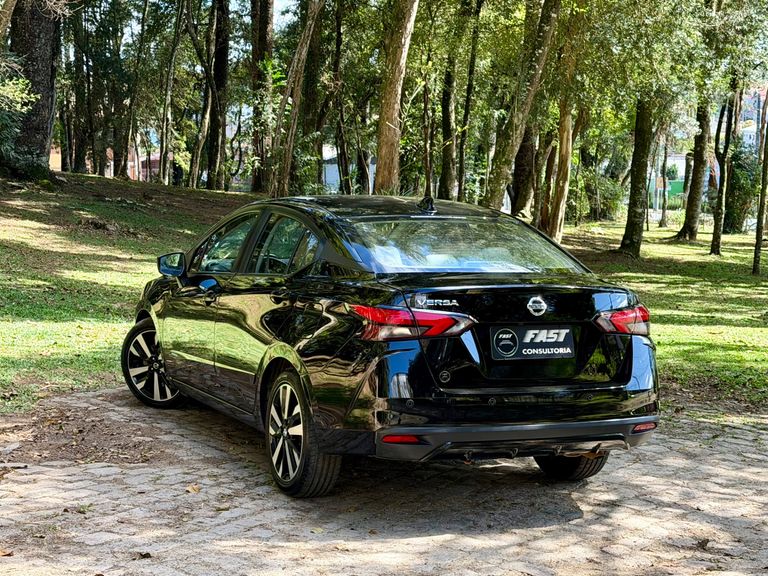 Nissan VERSA Exclusive 1.6 16V Flex Aut.