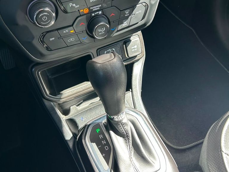Jeep Renegade Long. T270 1.3 TB 4x2 Flex Aut.