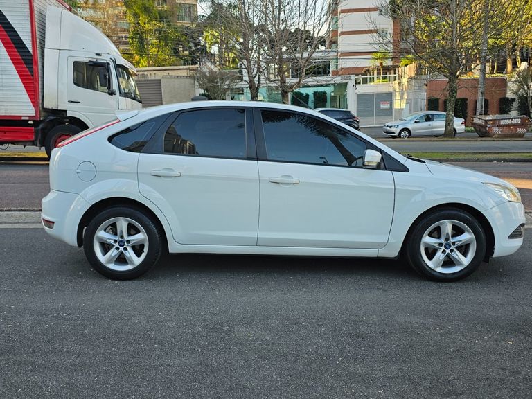 Ford Focus 1.6 S/SE/SE Plus Flex 8V/16V  5p