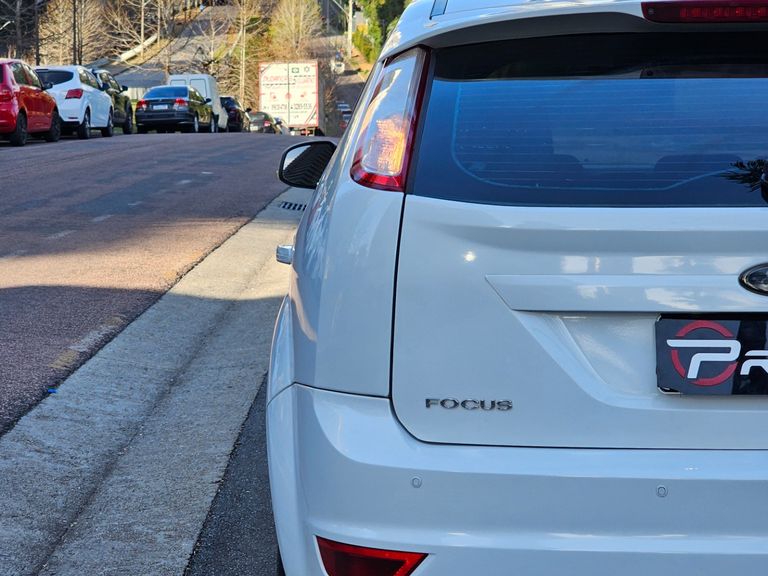 Ford Focus 1.6 S/SE/SE Plus Flex 8V/16V  5p
