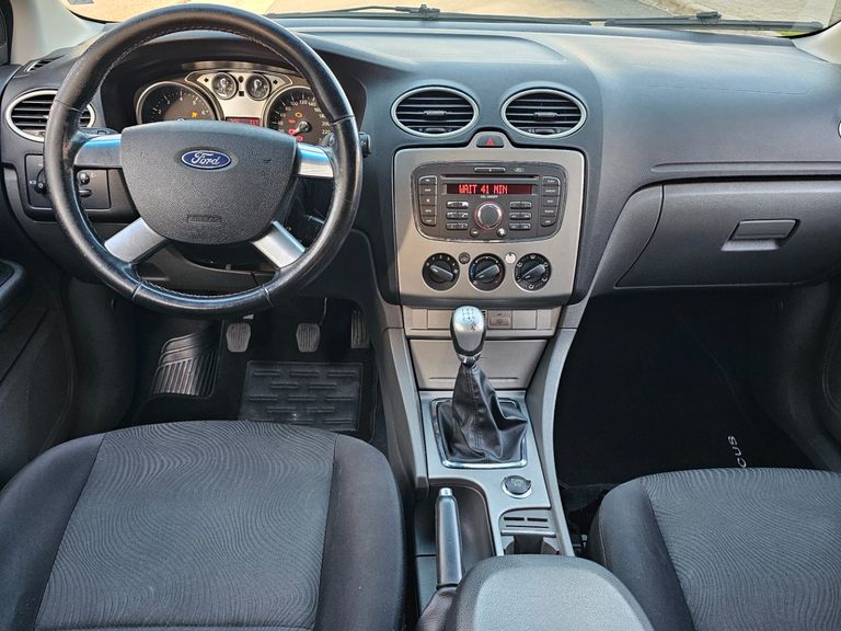 Ford Focus 1.6 S/SE/SE Plus Flex 8V/16V  5p