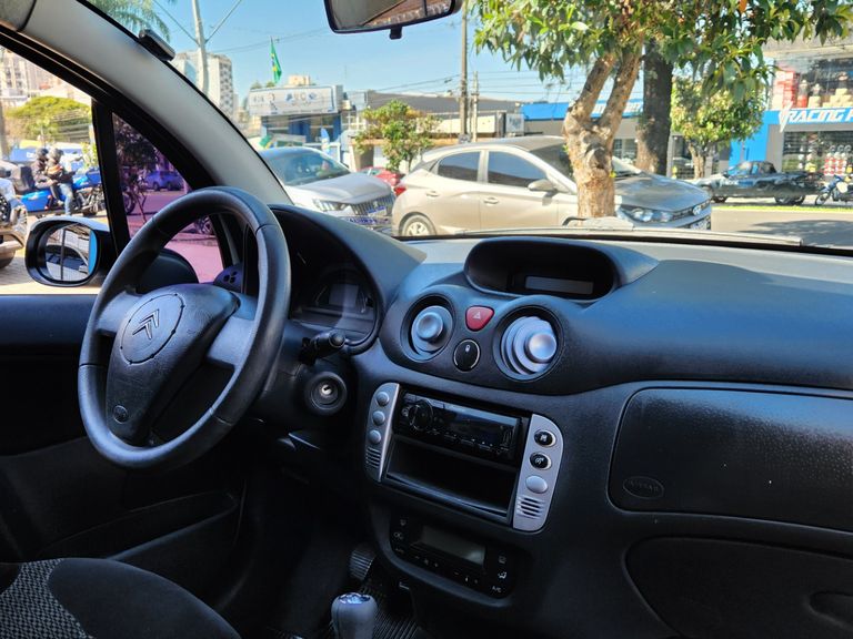 Citroën C3 Exclusive 1.4 Flex 8V 5p