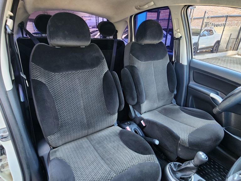 Citroën C3 Exclusive 1.4 Flex 8V 5p