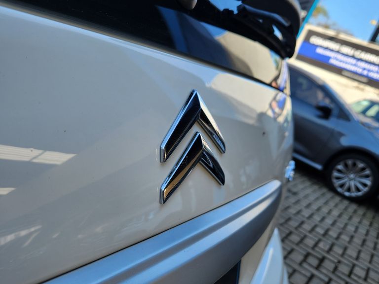 Citroën C3 Exclusive 1.4 Flex 8V 5p