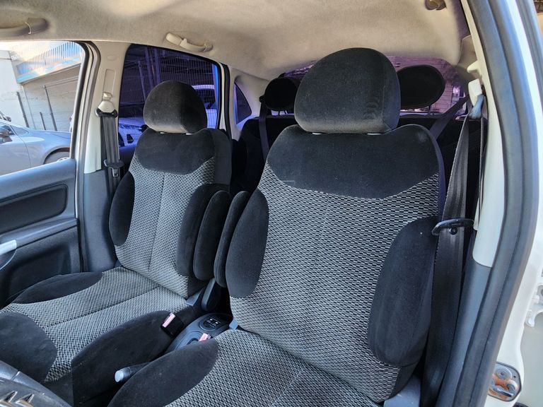 Citroën C3 Exclusive 1.4 Flex 8V 5p