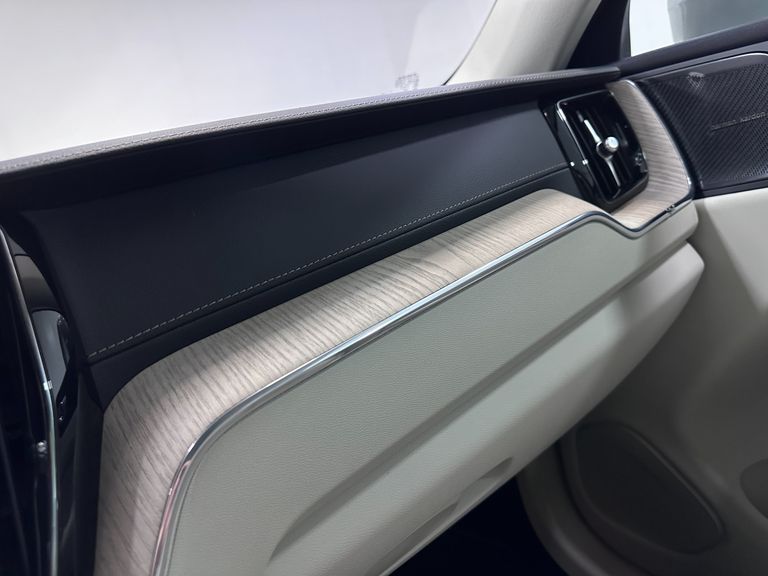 Volvo XC 60 T-8 Ultimate 2.0 AWD (Híbrido)