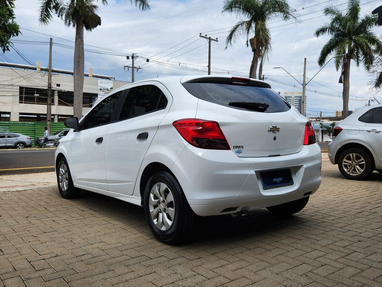Chevrolet ONIX HATCH Joy 1.0 8V Flex 5p Mec.