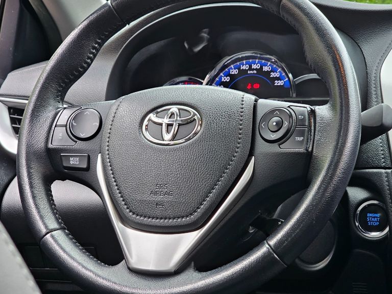 Toyota YARIS XLS Connect Sed. 1.5 Flex 16V Aut.