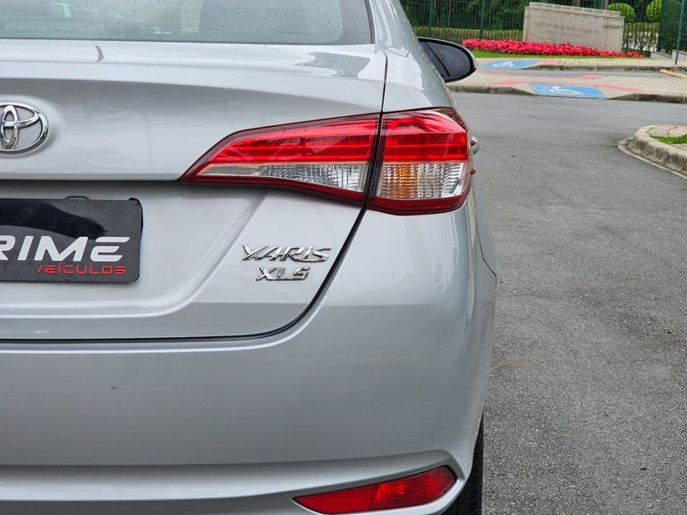 Toyota YARIS XLS Connect Sed. 1.5 Flex 16V Aut.
