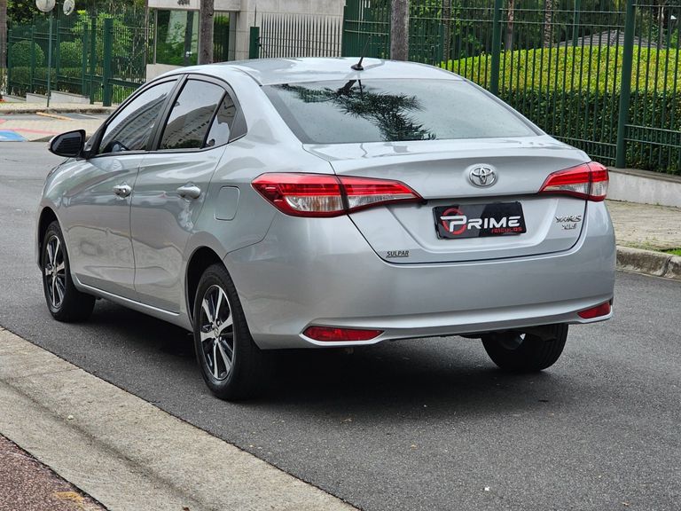 Toyota YARIS XLS Connect Sed. 1.5 Flex 16V Aut.