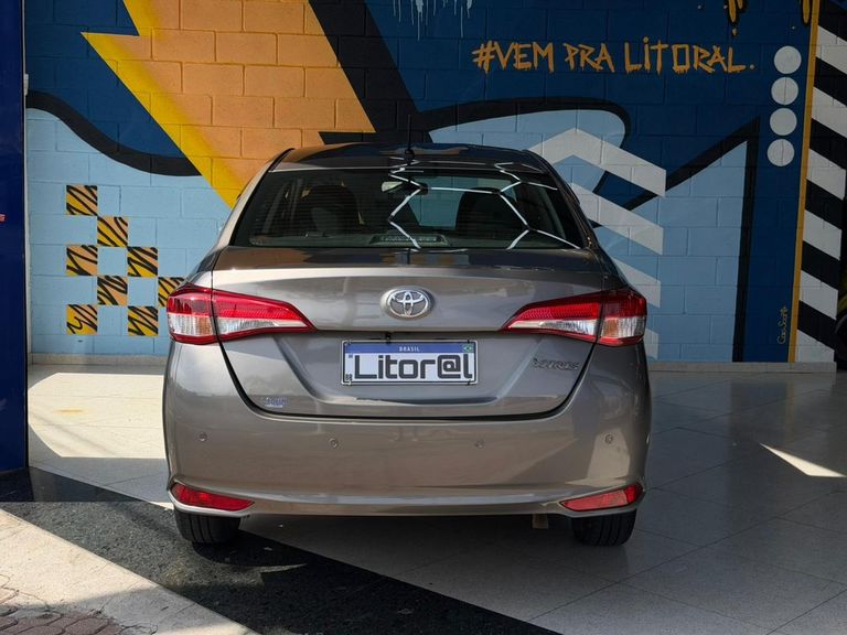 Toyota YARIS XL Live Sedan 1.5 Flex 16V 4p Aut.