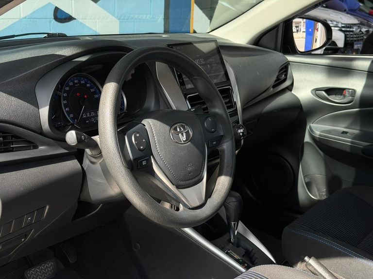 Toyota YARIS XL Live Sedan 1.5 Flex 16V 4p Aut.
