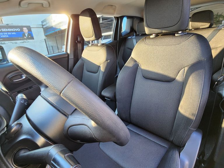 Jeep Renegade 1.8 4x2 Flex 16V Aut.