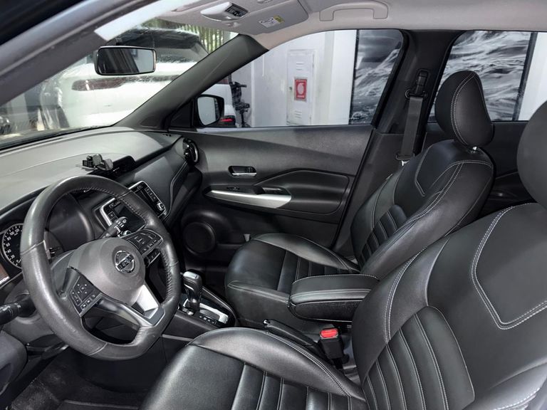 Nissan KICKS SL 1.6 16V FlexStar 5p Aut.
