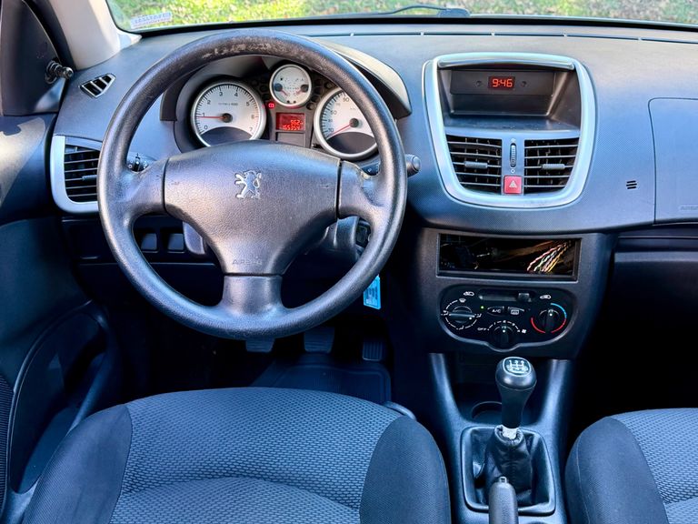 Peugeot 207 Active 1.4 Flex 8V 5p