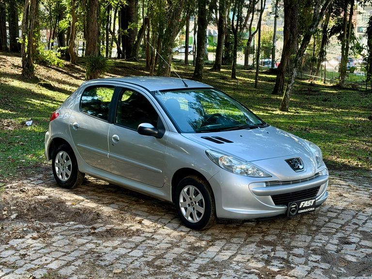 Peugeot 207 Active 1.4 Flex 8V 5p