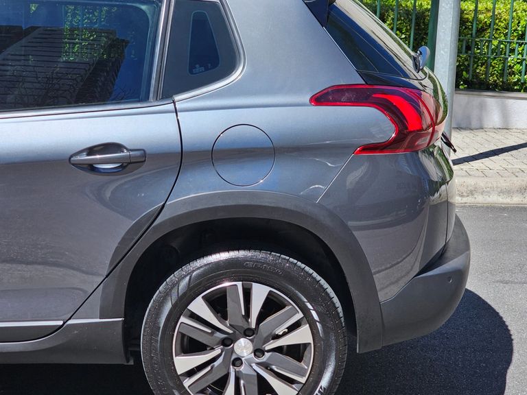 Peugeot 2008 Griffe 1.6 Turbo Flex 16V 5p Aut.