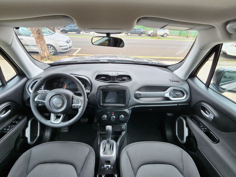 Jeep Renegade 1.8 4x2 Flex 16V Aut.