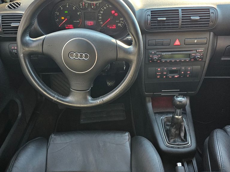 Audi A3 1.6 5p