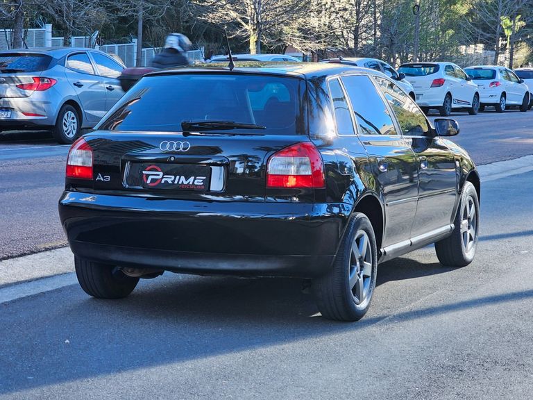 Audi A3 1.6 5p
