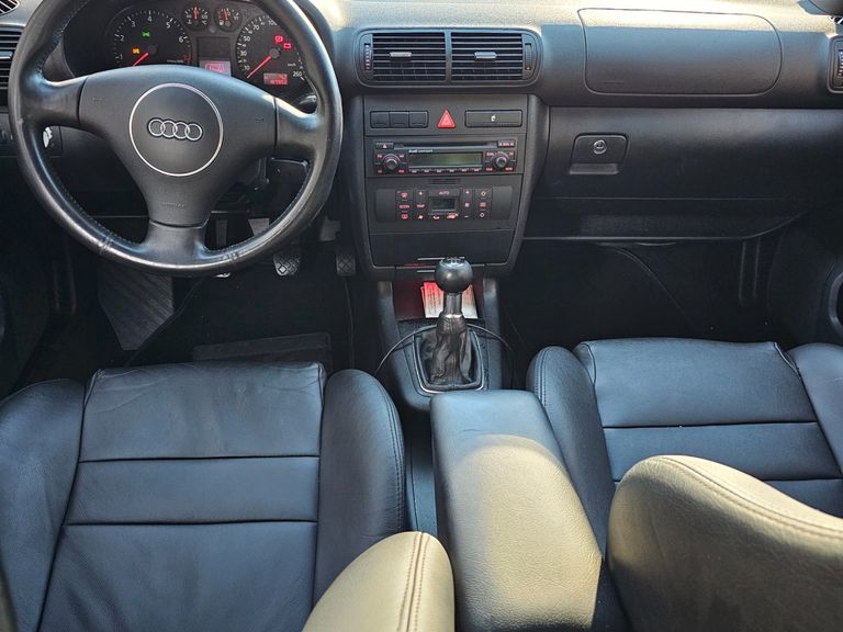 Audi A3 1.6 5p