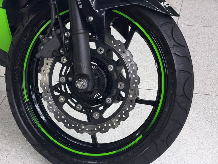 KAWASAKI NINJA 400