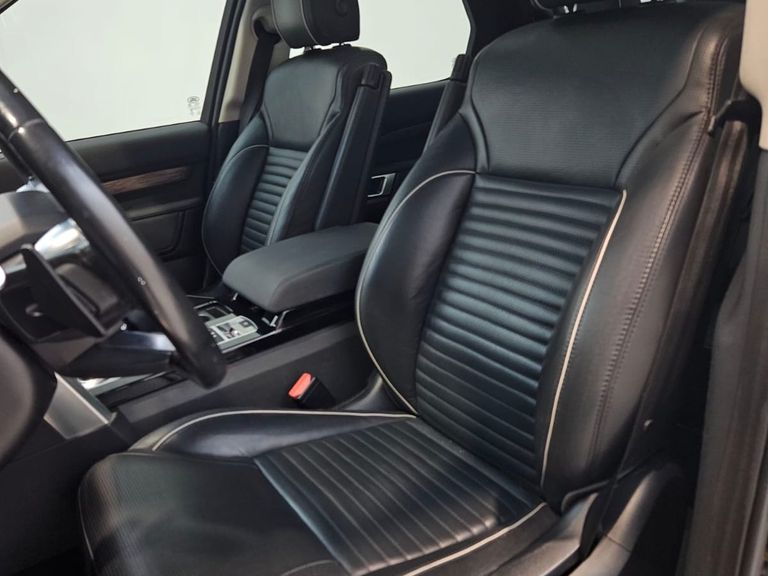 Land Rover Discovery HSE 3.0 V6 4x4 TD6 Diesel Aut.