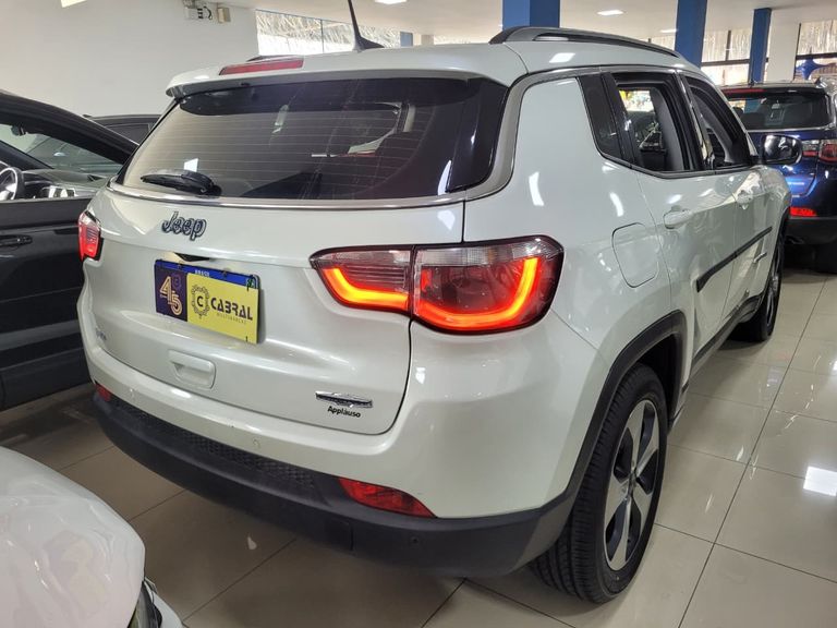 Jeep COMPASS LONGITUDE 2.0 4x2 Flex 16V Aut.