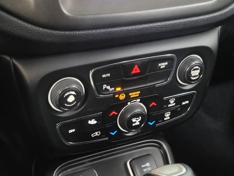 Jeep COMPASS LONGITUDE 2.0 4x2 Flex 16V Aut.