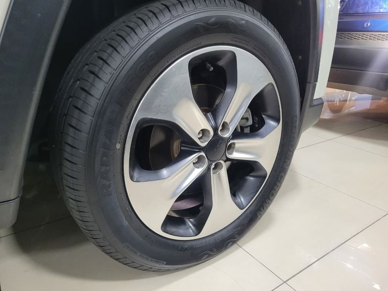 Jeep COMPASS LONGITUDE 2.0 4x2 Flex 16V Aut.