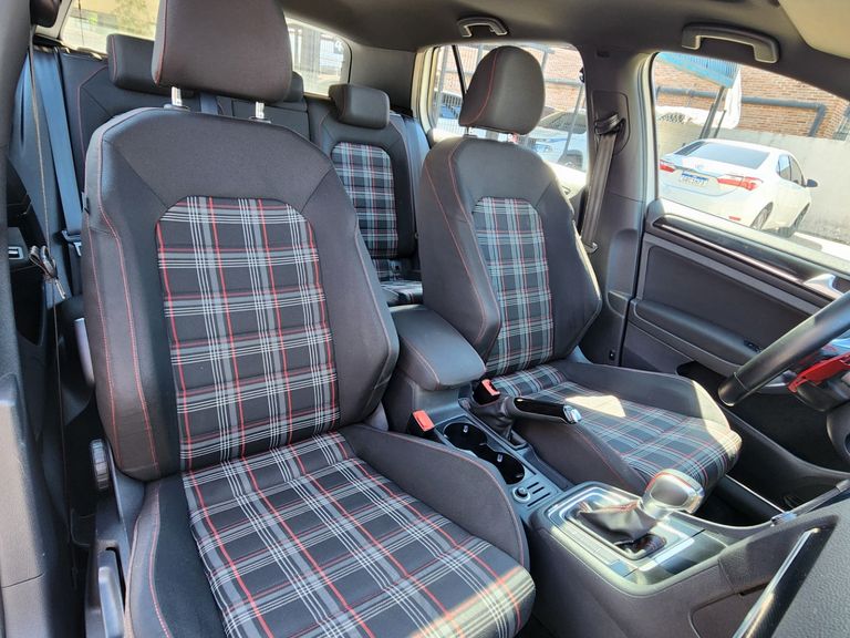 VolksWagen Golf GTi 2.0 TSI 220cv Aut.