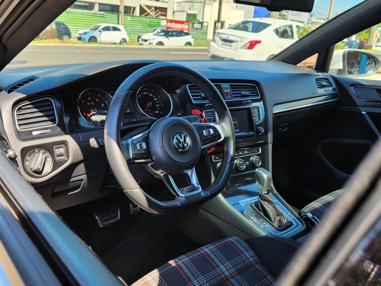VolksWagen Golf GTi 2.0 TSI 220cv Aut.