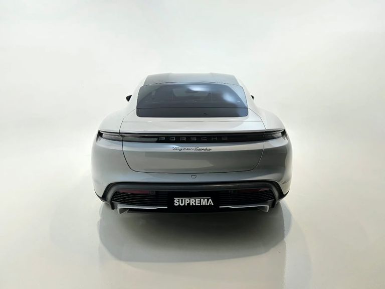 Porsche Taycan Turbo (Elétrico)