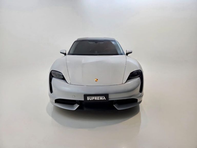 Porsche Taycan Turbo (Elétrico)