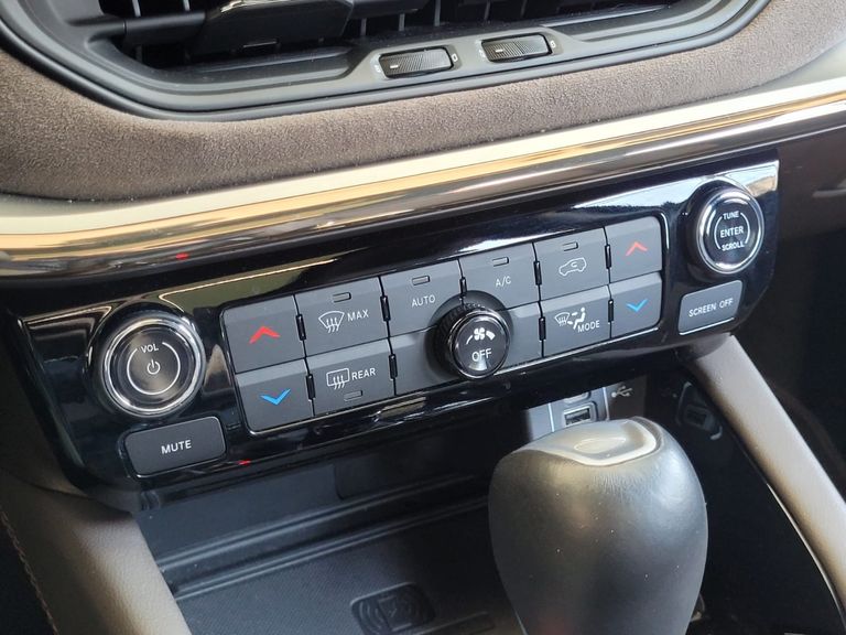 Jeep Commander Overl. TD380 2.0 4x4 Die. Aut.
