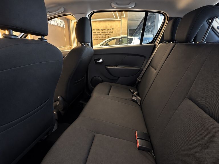 Renault SANDERO Dyna. EasyR Hi-Flex 1.6 8V