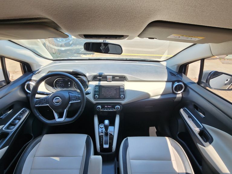 Nissan VERSA Exclusive 1.6 16V Flex Aut.