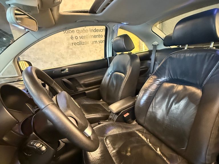 VolksWagen New Beetle 2.0 Mi Mec./Aut.