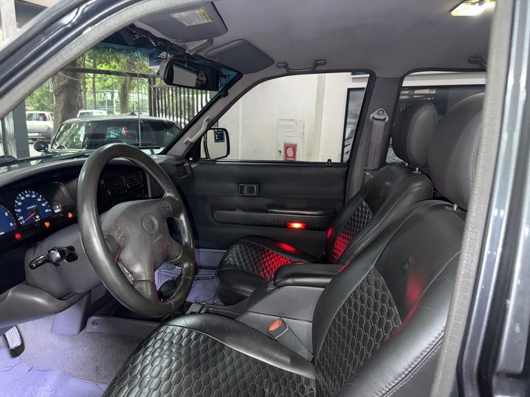 Toyota Hilux CD DX 4x4 3.0 8V 90cv Diesel