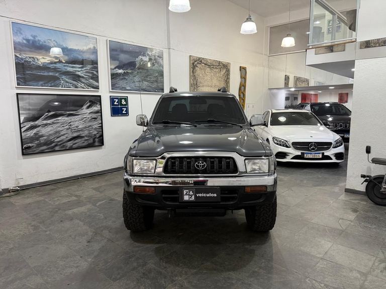 Toyota Hilux CD DX 4x4 3.0 8V 90cv Diesel