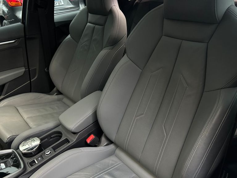 Audi A3 Sed.Perf. Black 2.0 TFSI S-tr. (Hib.)