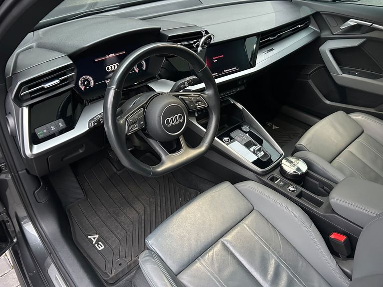 Audi A3 Sed.Perf. Black 2.0 TFSI S-tr. (Hib.)
