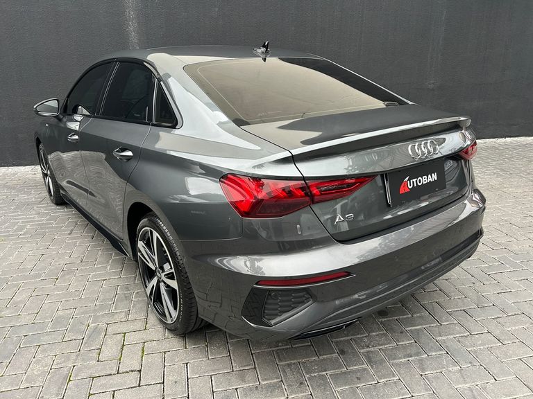 Audi A3 Sed.Perf. Black 2.0 TFSI S-tr. (Hib.)