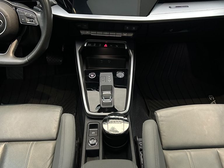 Audi A3 Sed.Perf. Black 2.0 TFSI S-tr. (Hib.)