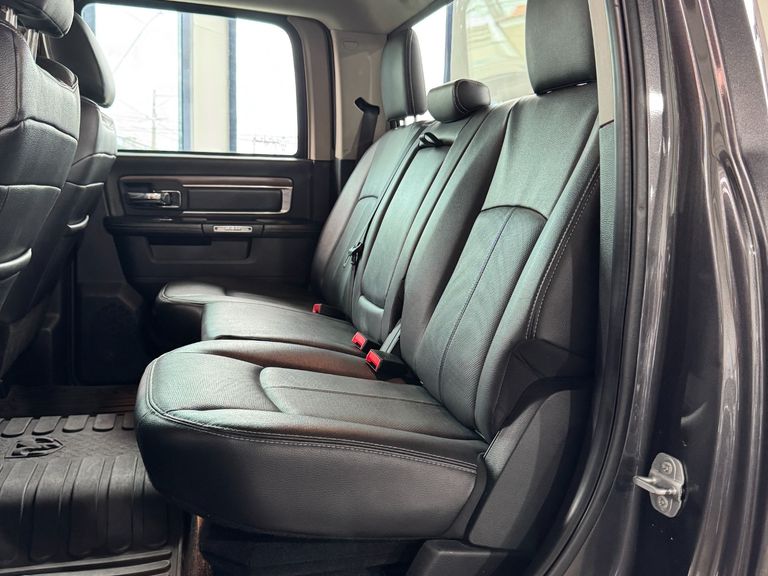 RAM CLASSIC LARAMIE 5.7 CD V8 4X4 Aut.