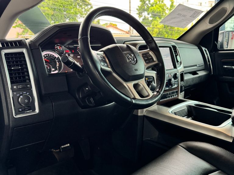 RAM CLASSIC LARAMIE 5.7 CD V8 4X4 Aut.