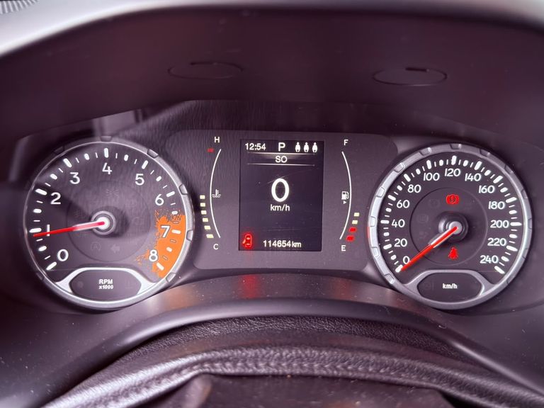 Jeep Renegade Longitude 1.8 4x2 Flex 16V Aut.