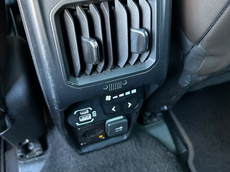 Jeep Commander Overl. TD380 2.0 4x4 Die. Aut.