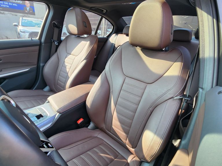 BMW 320iA 2.0 TB M Sport A.Flex/M.Sport 4p