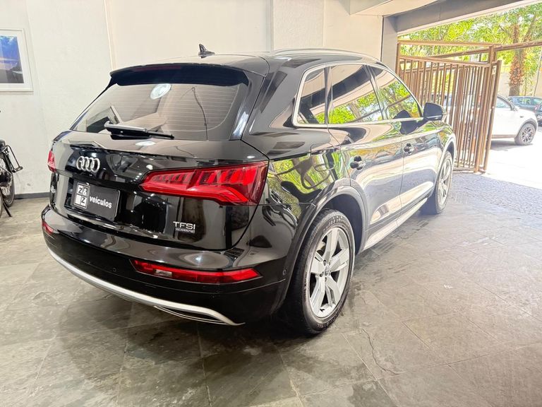 Audi Q5 Ambiente 2.0 TFSI Quattro S tronic